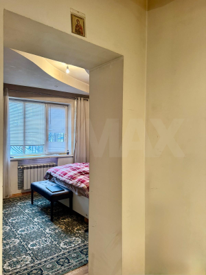 270.000 EUR