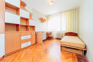 104.000 EUR