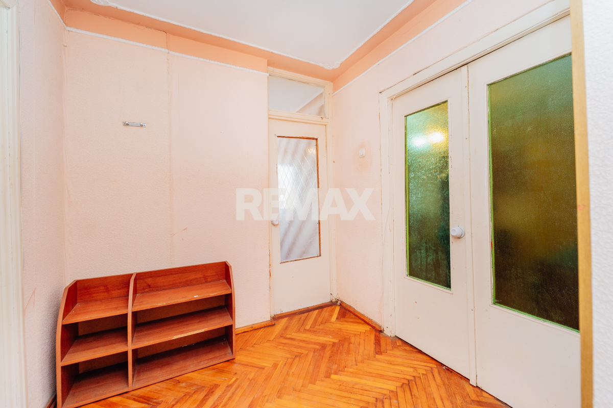 104.000 EUR