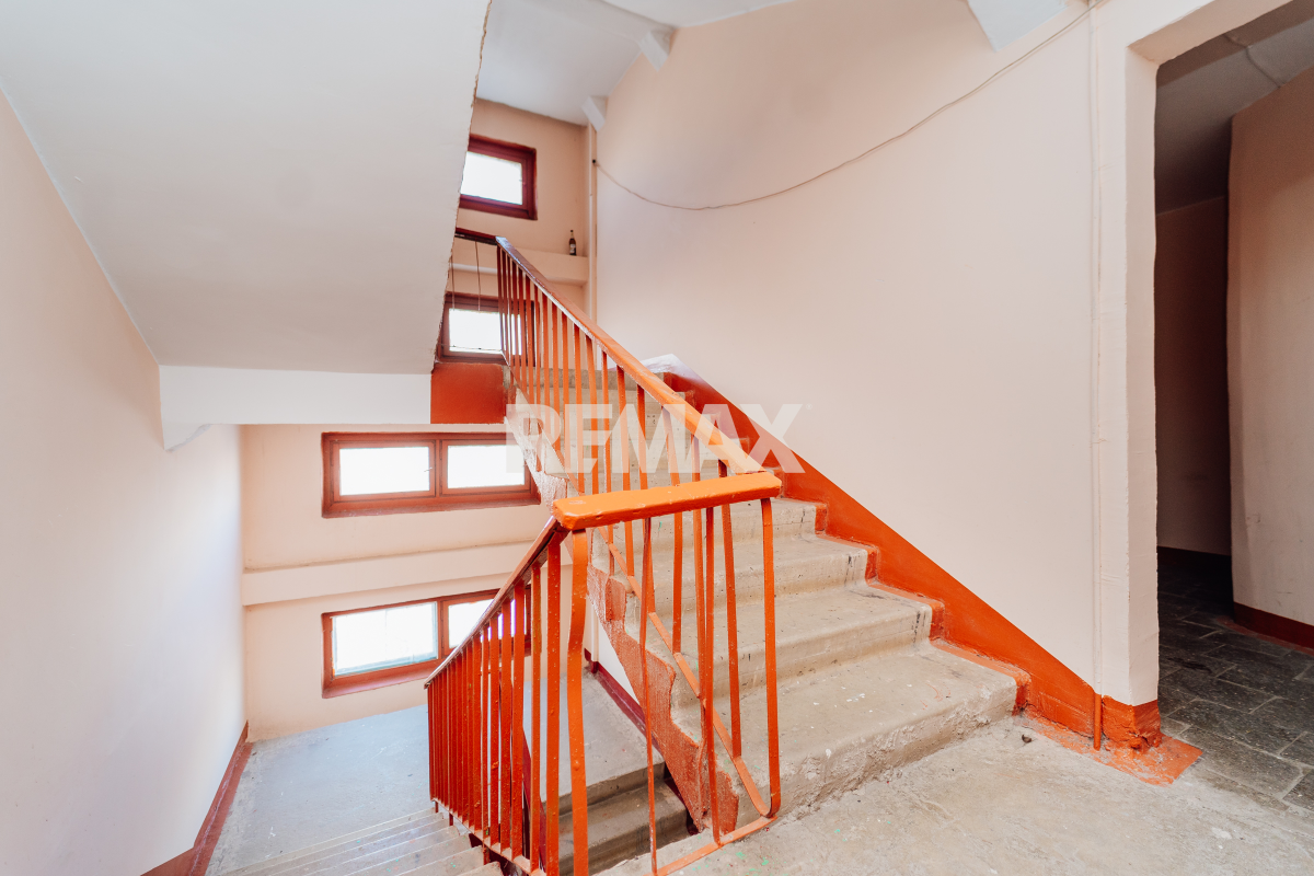 104.000 EUR