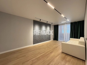 87.600 EUR
