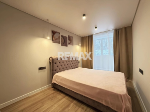 87.600 EUR