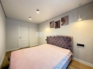 87.600 EUR