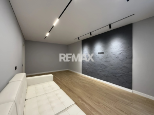 87.600 EUR