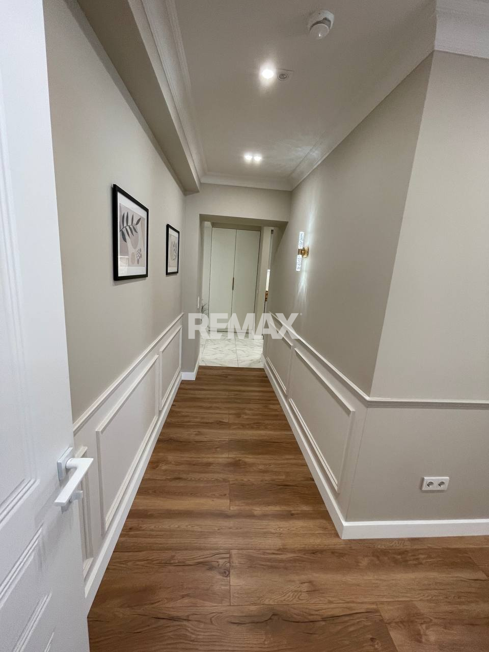 210.000 EUR