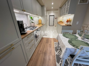 210.000 EUR