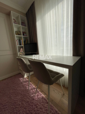 210.000 EUR