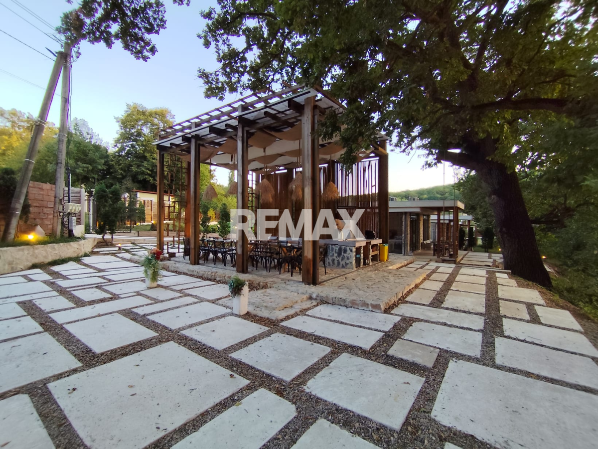 360.000 EUR