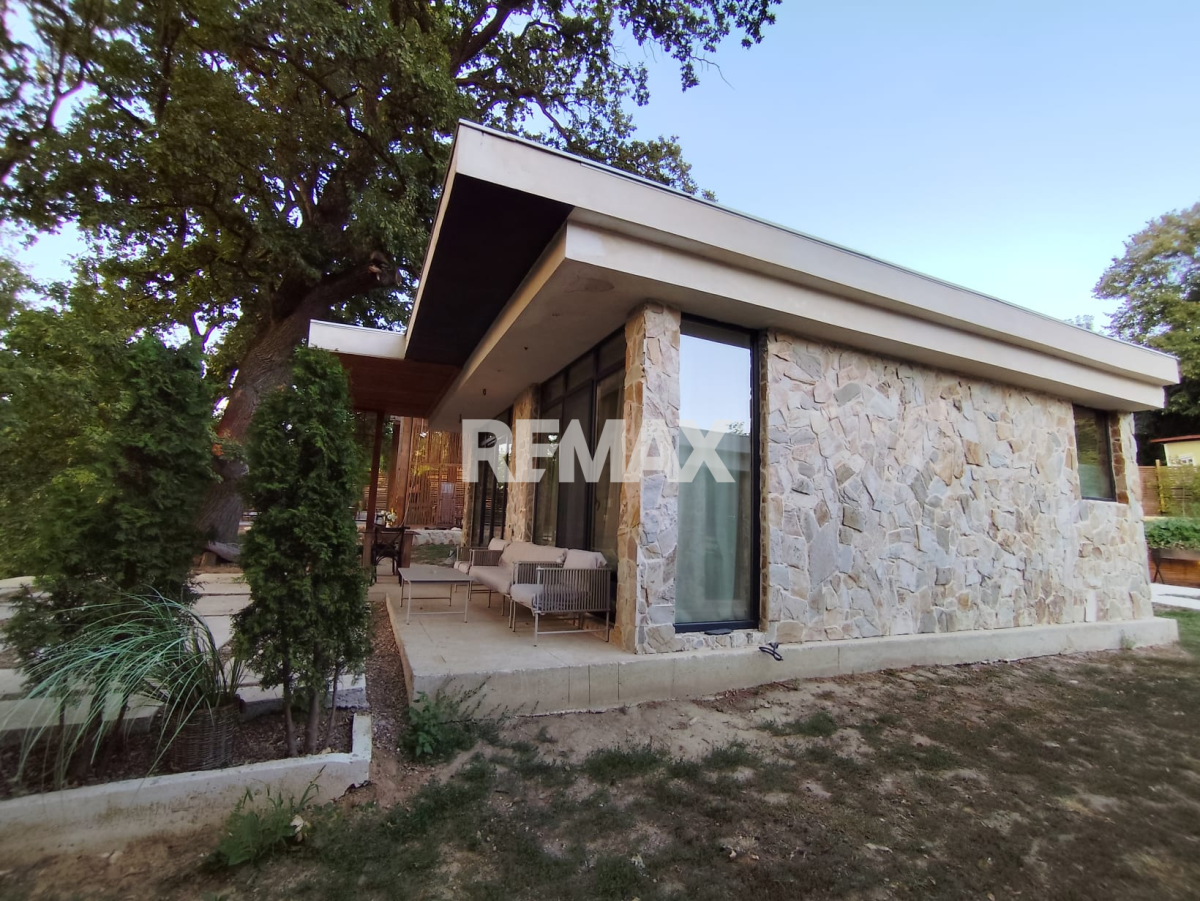 360.000 EUR