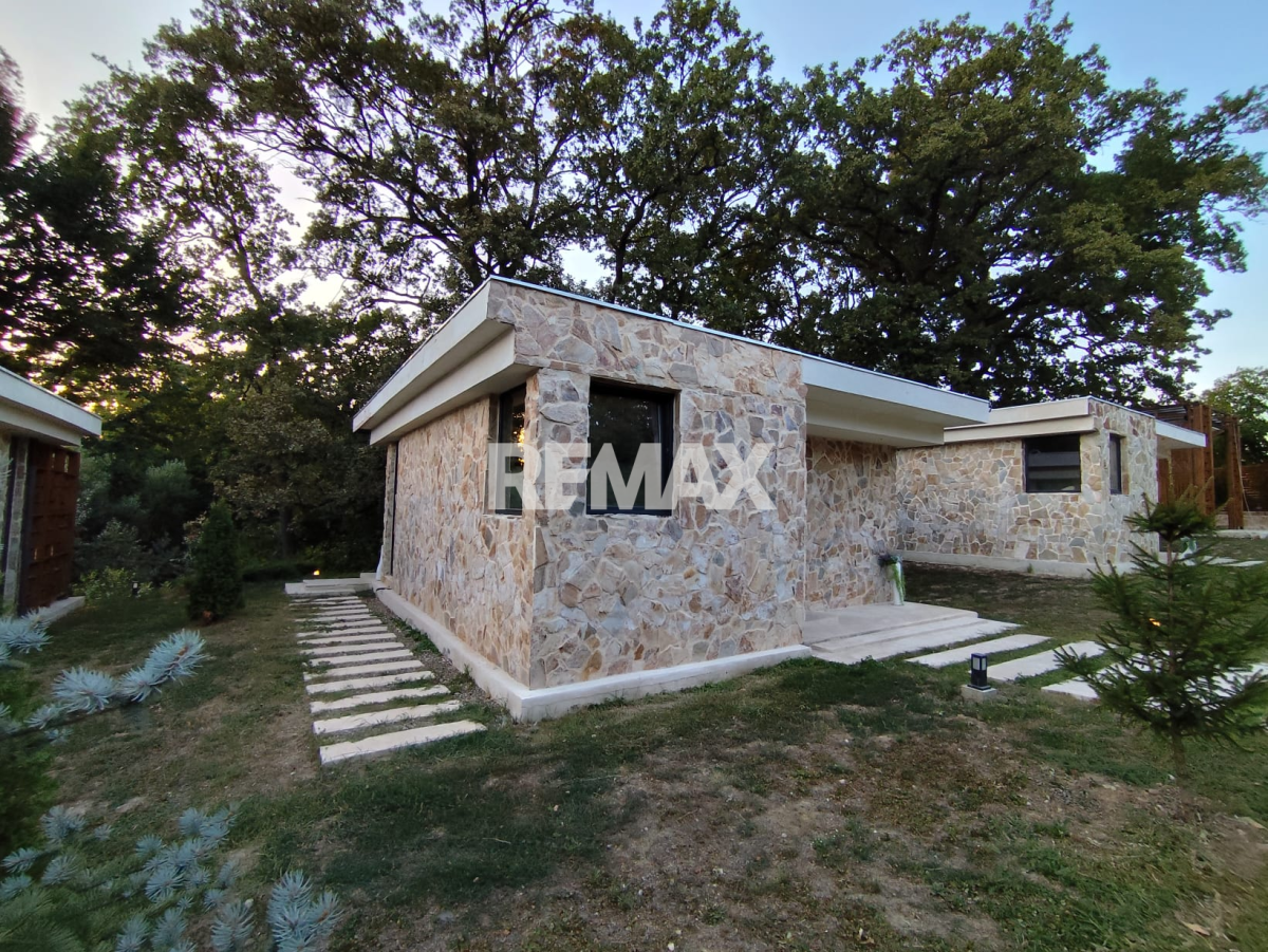 360.000 EUR