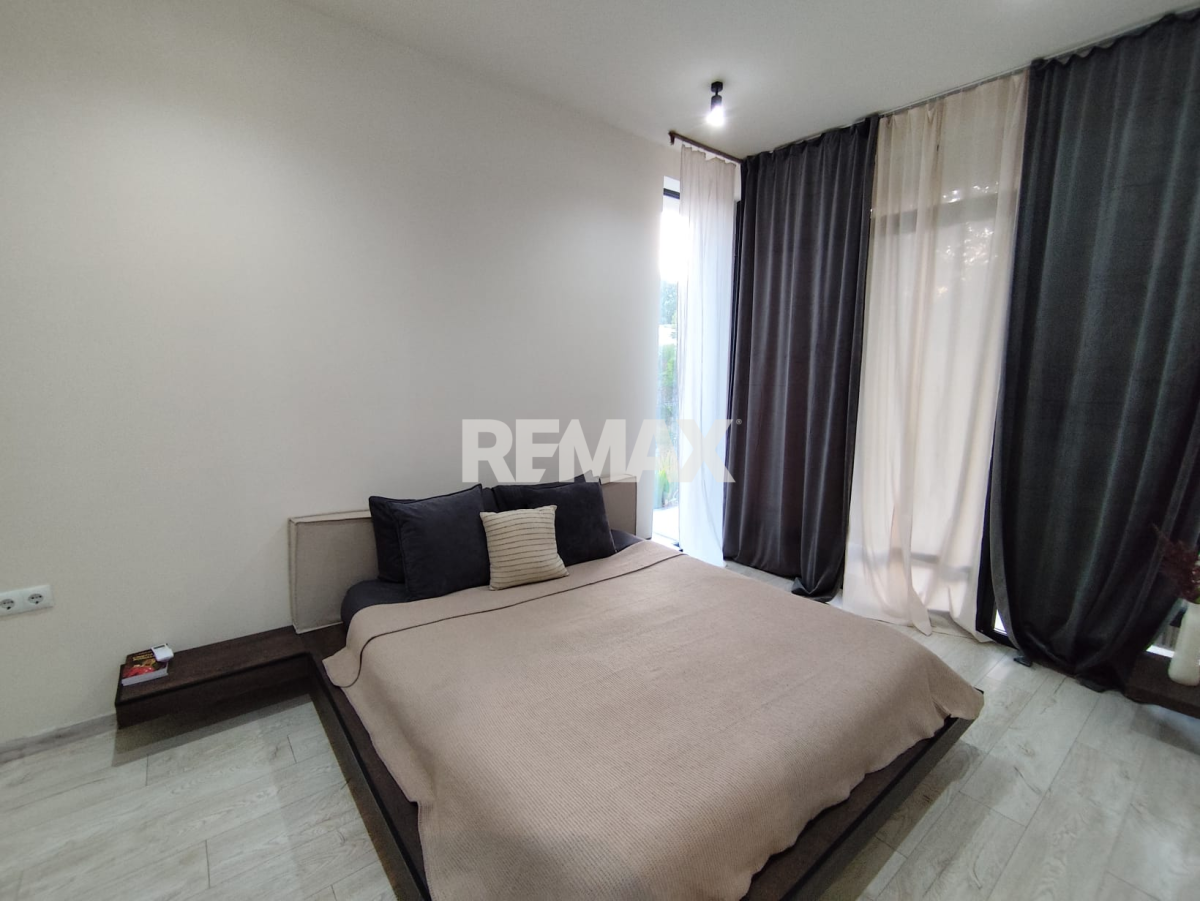 360.000 EUR