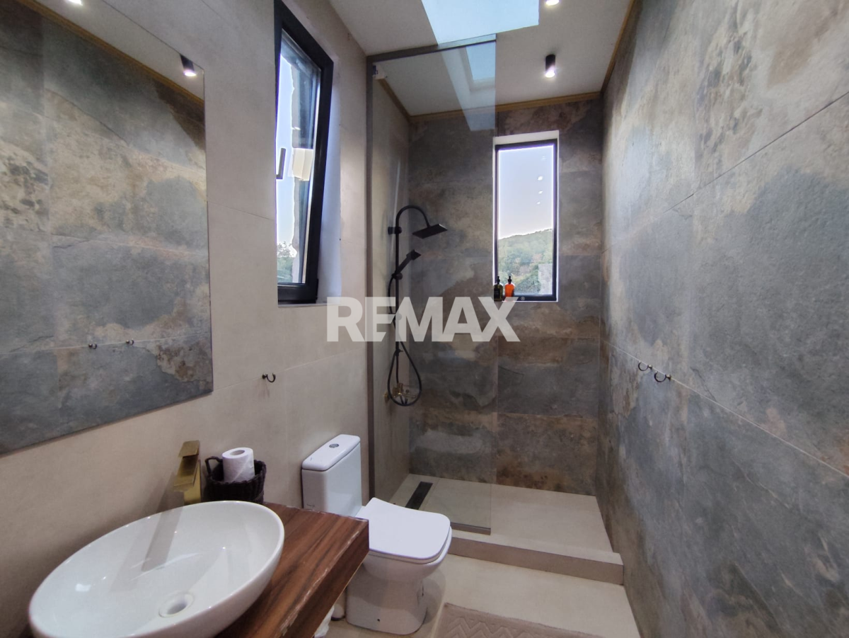 360.000 EUR