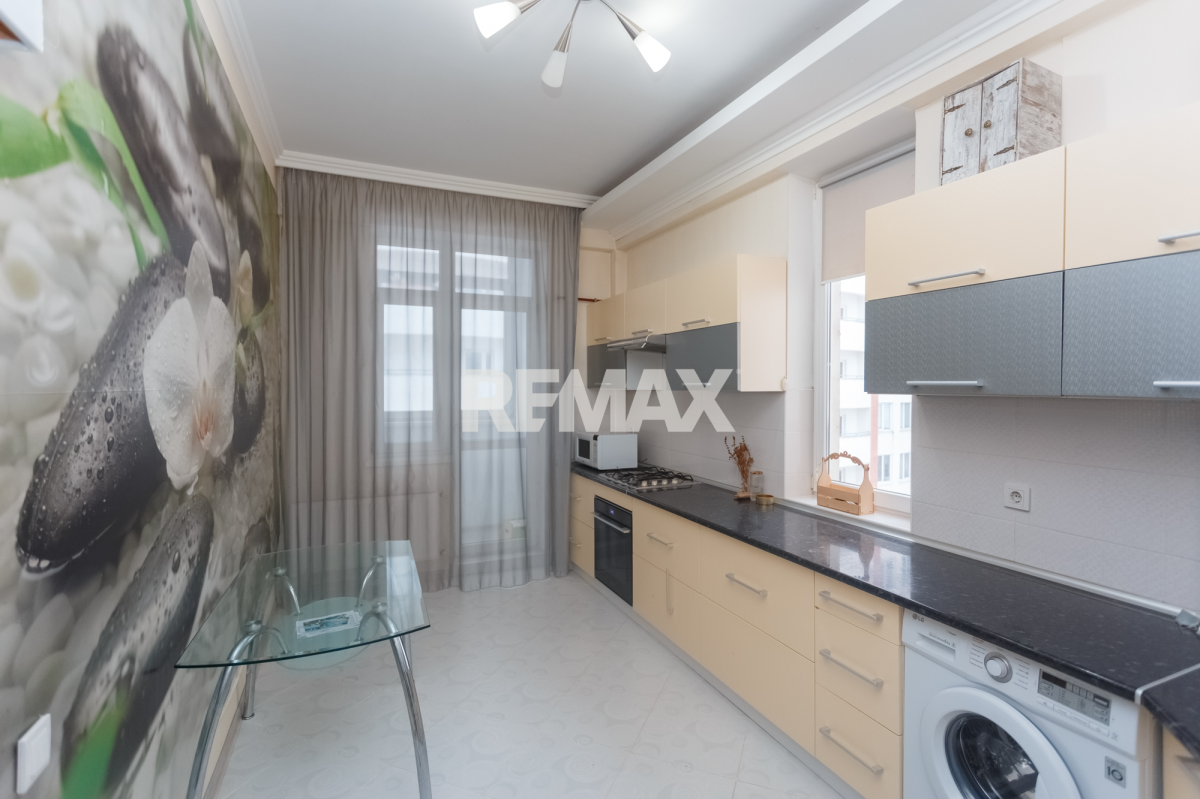 94.000 EUR