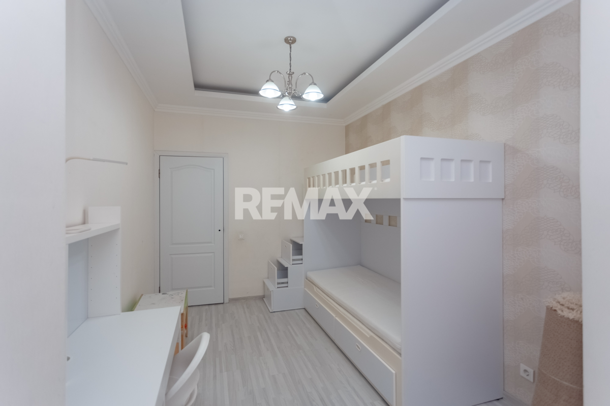 94.000 EUR