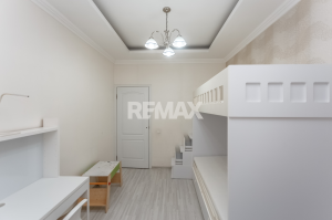 94.000 EUR