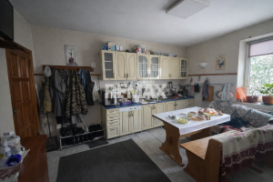 350.000 EUR
