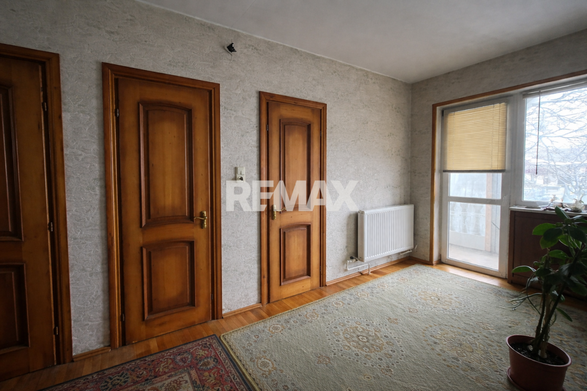 350.000 EUR