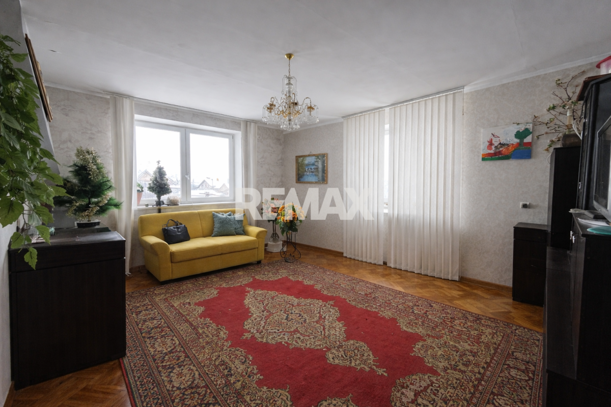 350.000 EUR