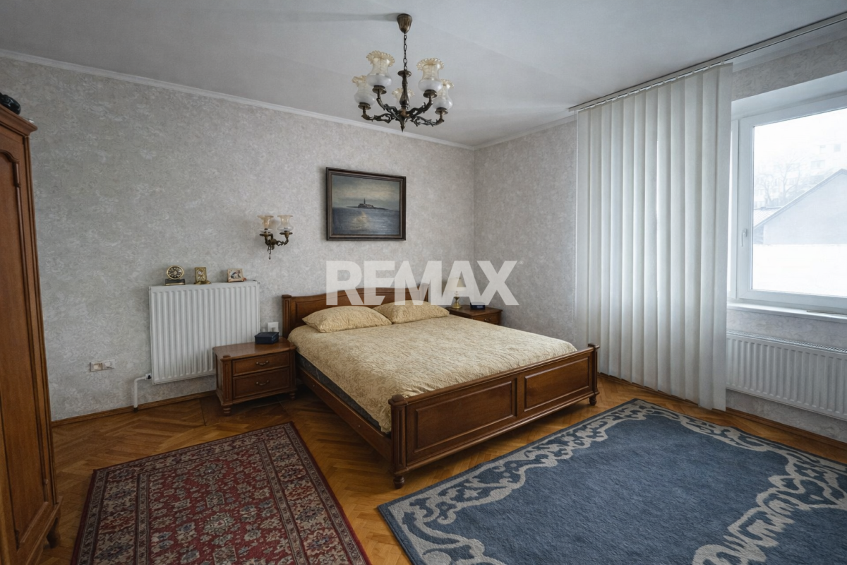 350.000 EUR