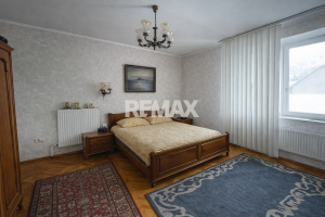 350.000 EUR