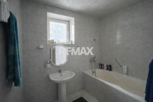 350.000 EUR