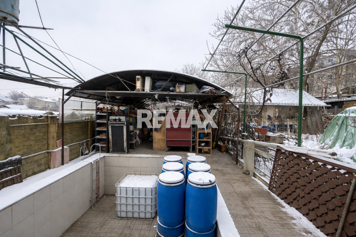 350.000 EUR