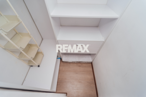 101.900 EUR