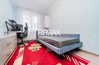 101.900 EUR