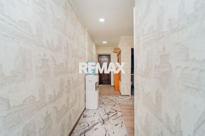 101.900 EUR