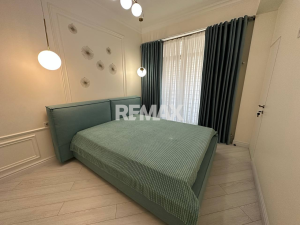 2.000 EUR