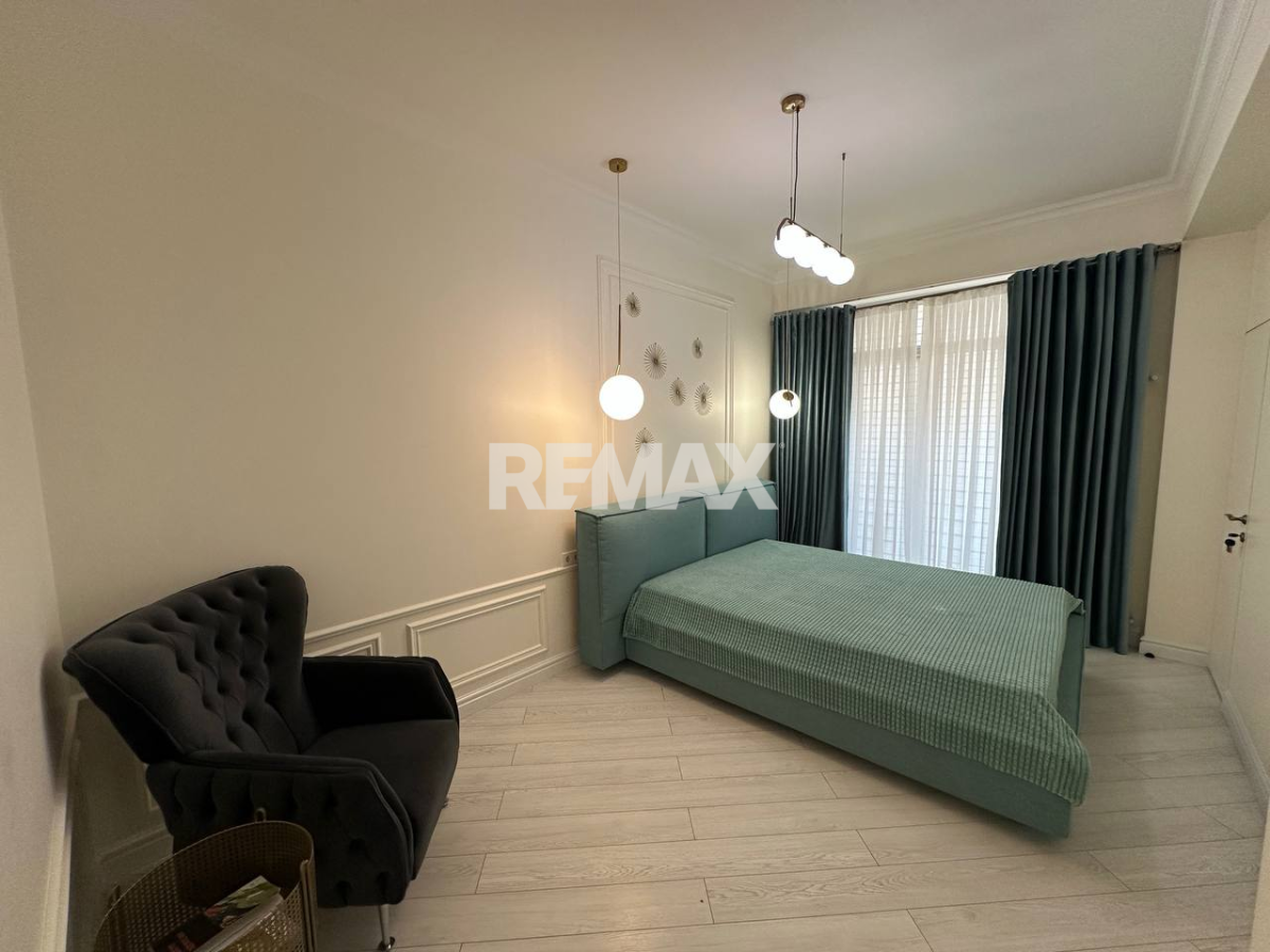 2.000 EUR