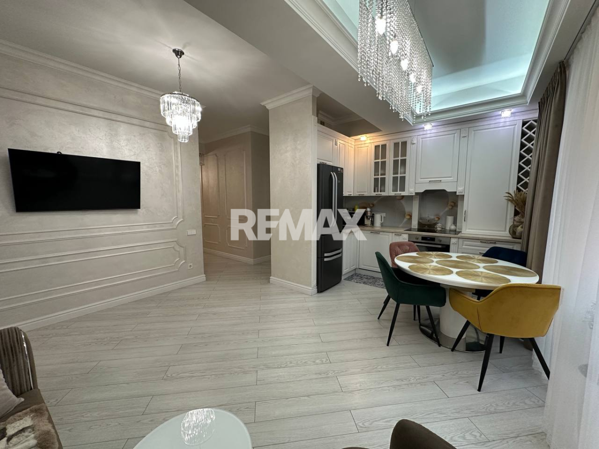 2.000 EUR