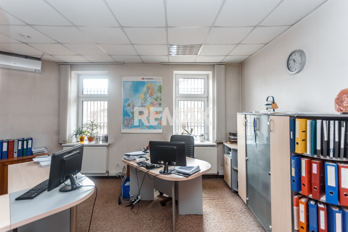 325.000 EUR