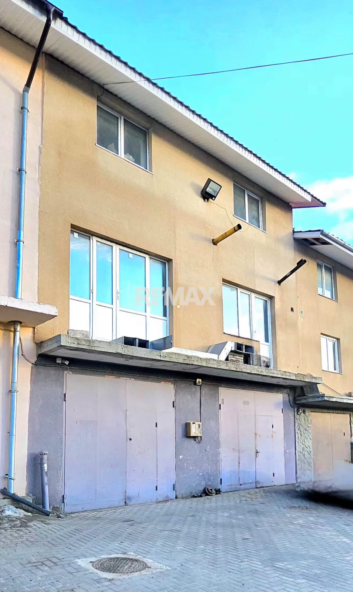 109.000 EUR