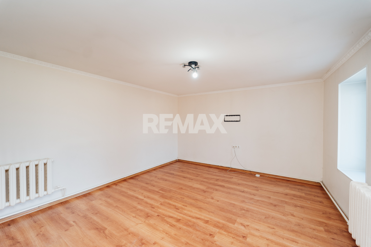 105.000 EUR