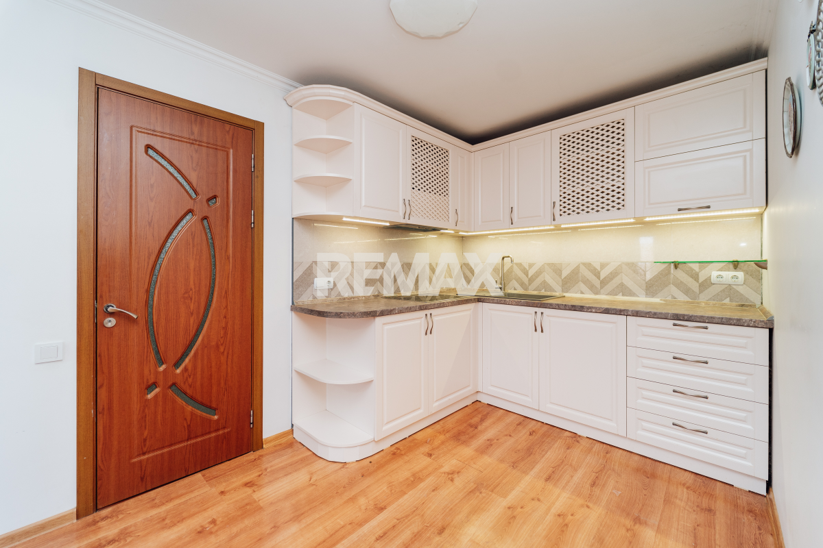 105.000 EUR