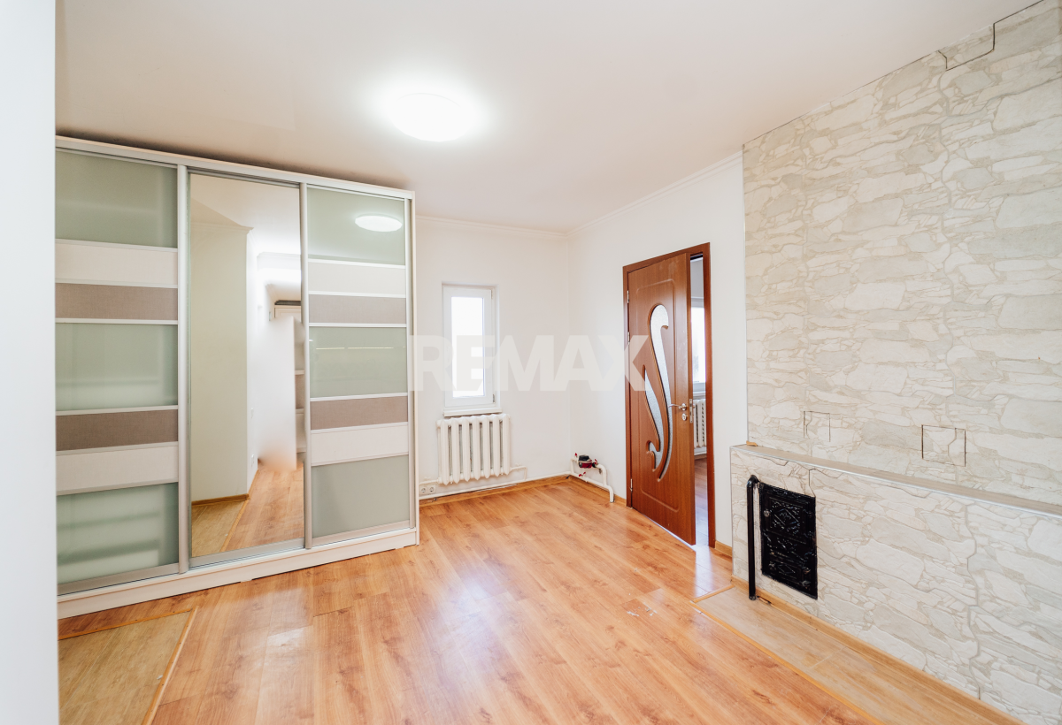 105.000 EUR