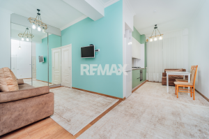 155.900 EUR