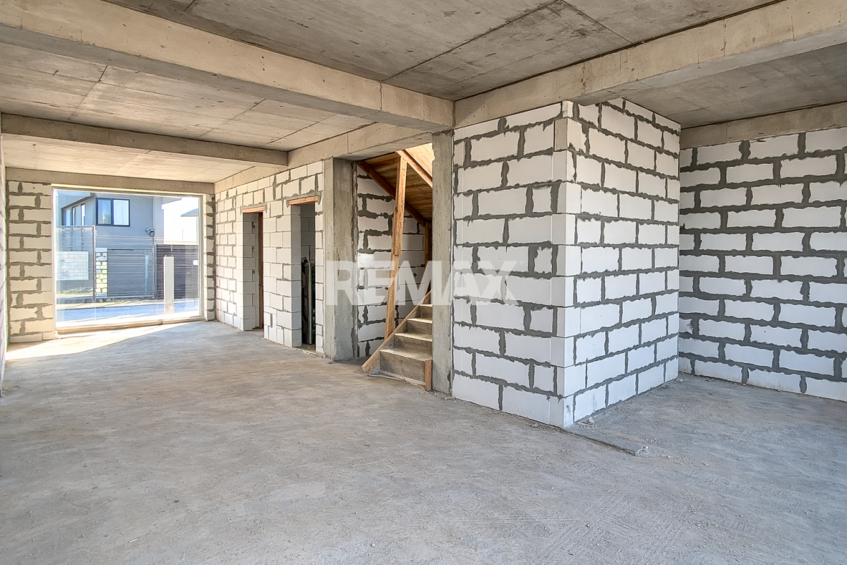 180.000 EUR