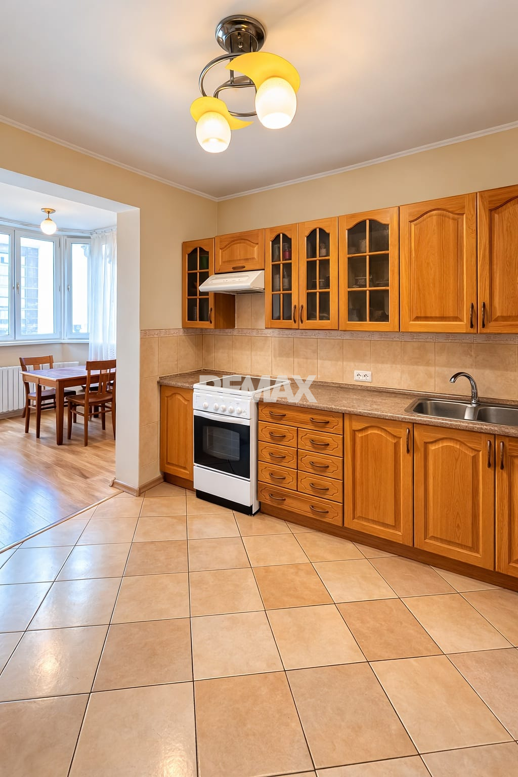 92.800 EUR