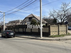 390.000 EUR