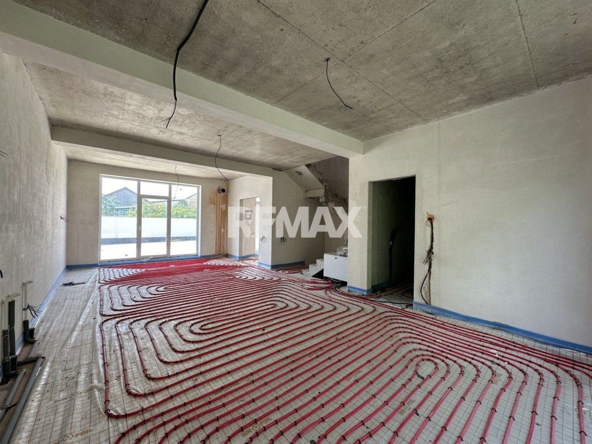 169.000 EUR