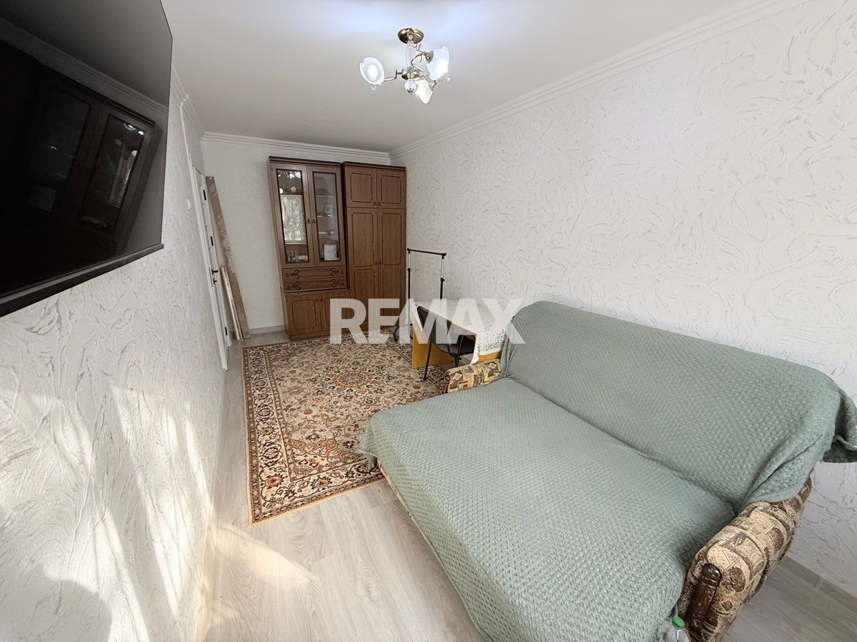 85.900 EUR