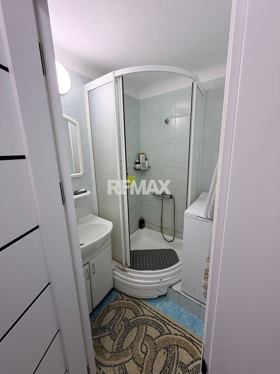 85.900 EUR