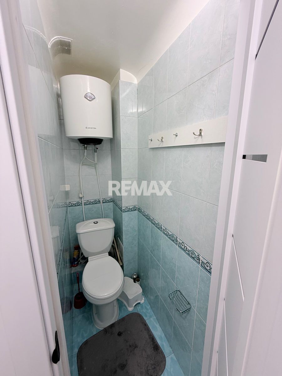 85.900 EUR