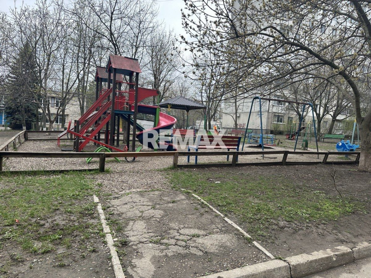 98.000 EUR