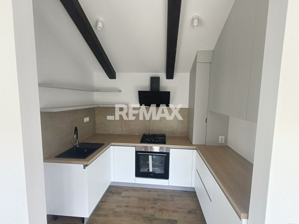 110.000 EUR