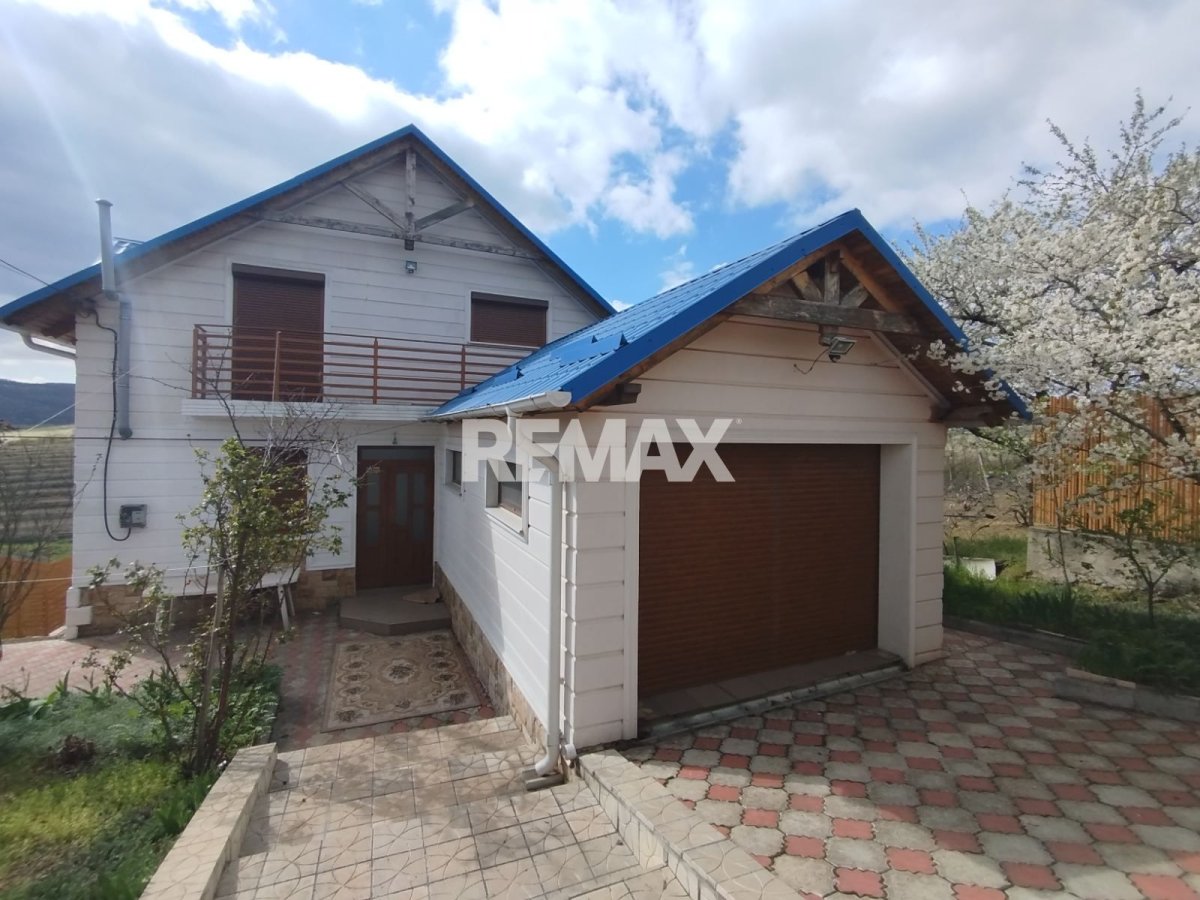 134.900 EUR