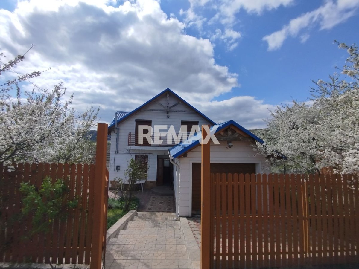 134.900 EUR