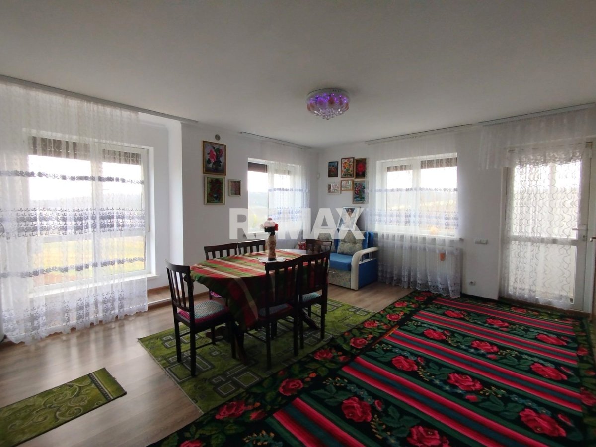 134.900 EUR